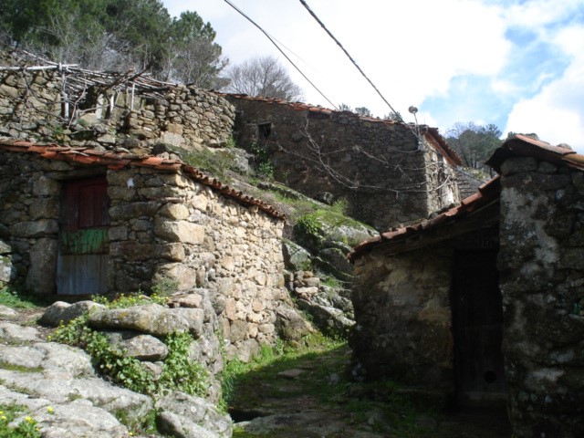 Sierra de Gata, turismo, raya, gata, extremadura, portugal,
